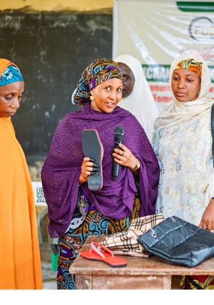 FUDECO’s SPARC supported shoe and bag making group for women’s economic empowerment, Nigeria. Credit: FUDECO